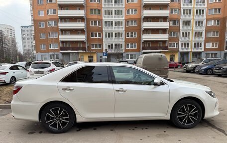 Toyota Camry, 2017 год, 2 450 000 рублей, 6 фотография