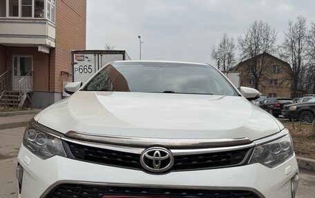 Toyota Camry, 2017 год, 2 450 000 рублей, 2 фотография