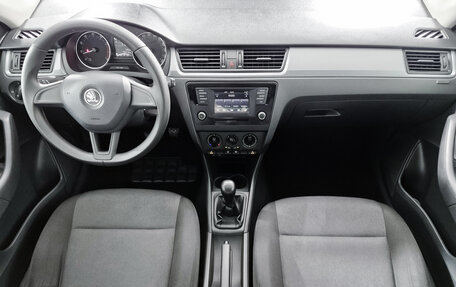 Skoda Rapid I, 2016 год, 963 000 рублей, 18 фотография