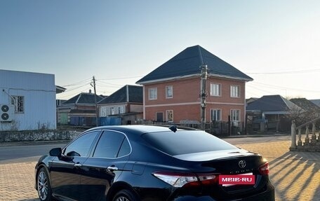 Toyota Camry, 2018 год, 2 550 000 рублей, 7 фотография