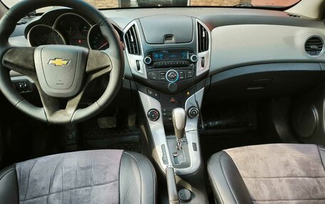 Chevrolet Cruze II, 2014 год, 799 000 рублей, 9 фотография