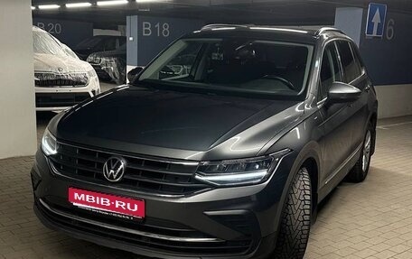 Volkswagen Tiguan II, 2021 год, 3 150 000 рублей, 1 фотография