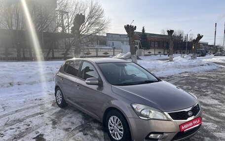 KIA cee'd I рестайлинг, 2010 год, 890 000 рублей, 2 фотография