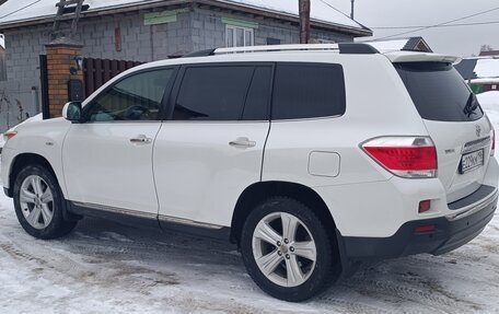 Toyota Highlander III, 2012 год, 2 300 000 рублей, 3 фотография