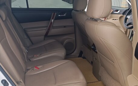 Toyota Highlander III, 2012 год, 2 300 000 рублей, 14 фотография