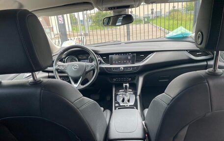Opel Insignia II рестайлинг, 2018 год, 1 840 000 рублей, 25 фотография