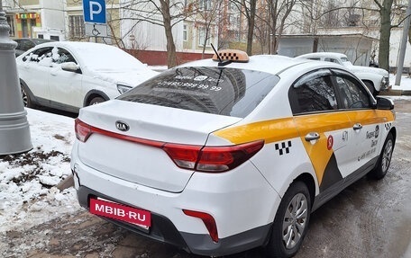 KIA Rio IV, 2018 год, 1 050 000 рублей, 7 фотография