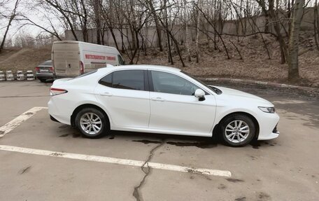 Toyota Camry, 2021 год, 3 800 000 рублей, 3 фотография