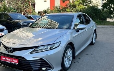 Toyota Camry, 2021 год, 3 300 000 рублей, 1 фотография