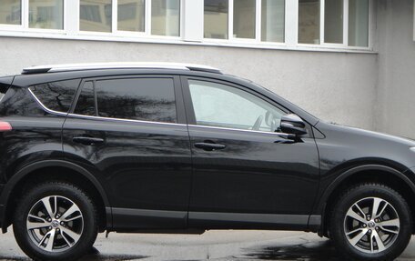 Toyota RAV4, 2018 год, 2 750 000 рублей, 5 фотография