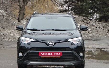 Toyota RAV4, 2018 год, 2 750 000 рублей, 3 фотография