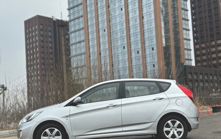 Hyundai Solaris II рестайлинг, 2012 год, 900 000 рублей, 3 фотография