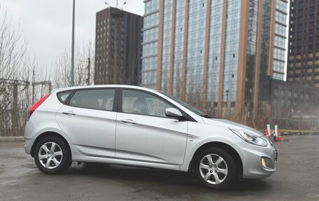 Hyundai Solaris II рестайлинг, 2012 год, 900 000 рублей, 4 фотография
