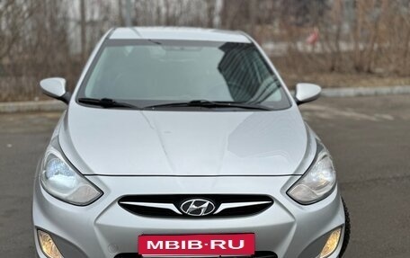 Hyundai Solaris II рестайлинг, 2012 год, 900 000 рублей, 7 фотография