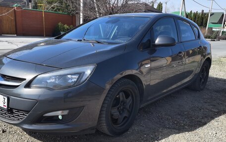 Opel Astra J, 2014 год, 550 000 рублей, 2 фотография