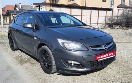 Opel Astra J, 2014 год, 550 000 рублей, 4 фотография