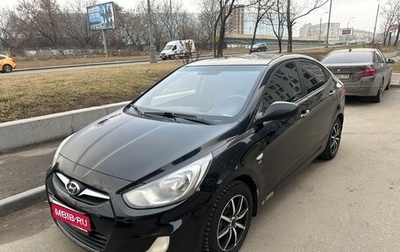 Hyundai Solaris II рестайлинг, 2012 год, 900 000 рублей, 1 фотография