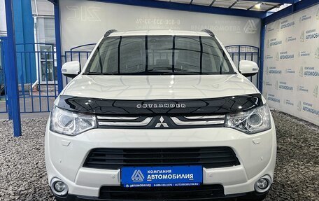 Mitsubishi Outlander III рестайлинг 3, 2013 год, 1 599 000 рублей, 8 фотография