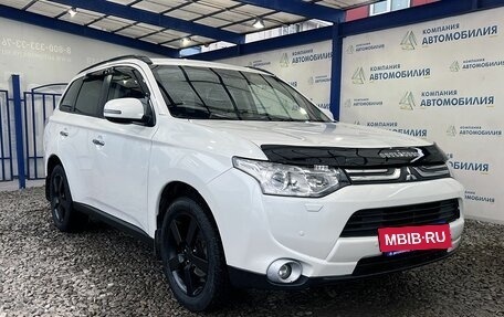 Mitsubishi Outlander III рестайлинг 3, 2013 год, 1 599 000 рублей, 7 фотография