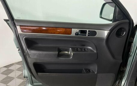Volkswagen Touareg III, 2004 год, 705 000 рублей, 12 фотография