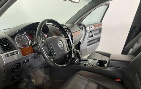Volkswagen Touareg III, 2004 год, 705 000 рублей, 13 фотография