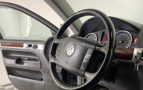 Volkswagen Touareg III, 2004 год, 705 000 рублей, 19 фотография