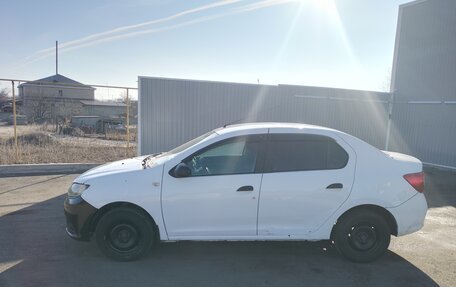 Renault Logan II, 2018 год, 370 000 рублей, 2 фотография