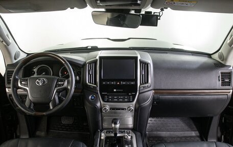 Toyota Land Cruiser 200, 2015 год, 5 155 000 рублей, 15 фотография