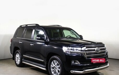 Toyota Land Cruiser 200, 2015 год, 5 155 000 рублей, 3 фотография