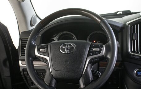Toyota Land Cruiser 200, 2015 год, 5 155 000 рублей, 18 фотография