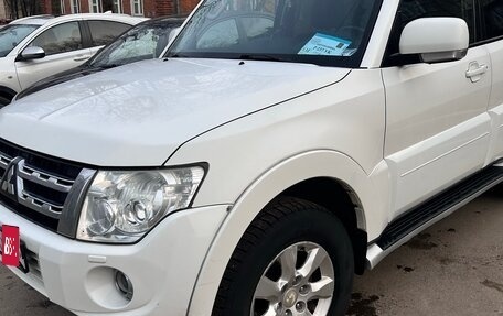 Mitsubishi Pajero IV, 2013 год, 2 100 000 рублей, 3 фотография