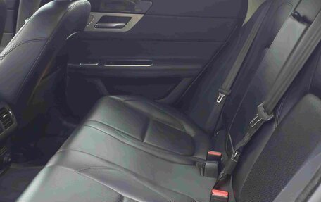 Jaguar XF II, 2016 год, 2 450 000 рублей, 16 фотография