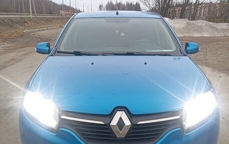 Renault Logan II, 2018 год, 810 000 рублей, 12 фотография