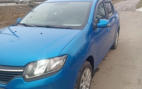 Renault Logan II, 2018 год, 810 000 рублей, 18 фотография