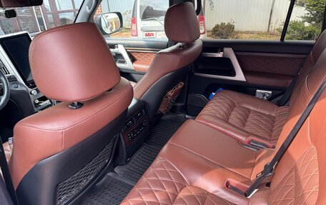 Toyota Land Cruiser 200, 2017 год, 7 450 000 рублей, 8 фотография