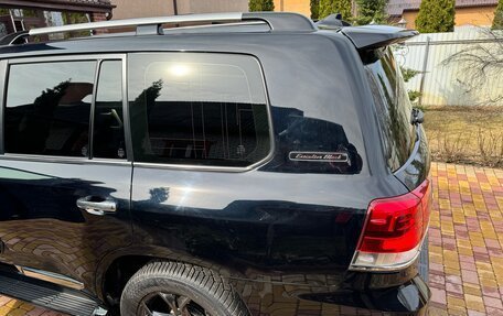Toyota Land Cruiser 200, 2017 год, 7 450 000 рублей, 6 фотография