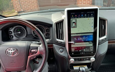 Toyota Land Cruiser 200, 2017 год, 7 450 000 рублей, 11 фотография