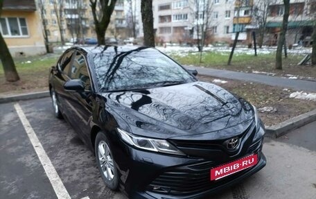 Toyota Camry, 2020 год, 2 700 000 рублей, 3 фотография