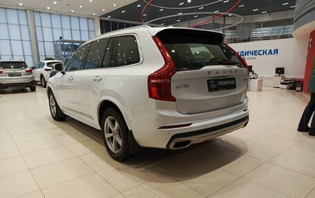 Volvo XC90 II рестайлинг, 2017 год, 3 650 000 рублей, 8 фотография