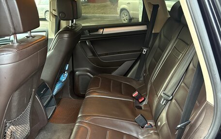 Volkswagen Touareg III, 2011 год, 2 050 000 рублей, 4 фотография