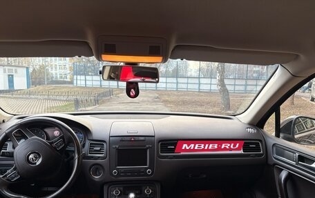 Volkswagen Touareg III, 2011 год, 2 050 000 рублей, 6 фотография