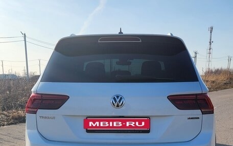 Volkswagen Tiguan II, 2019 год, 2 890 000 рублей, 11 фотография