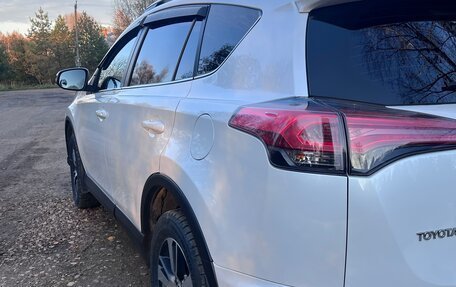 Toyota RAV4, 2018 год, 2 500 000 рублей, 7 фотография
