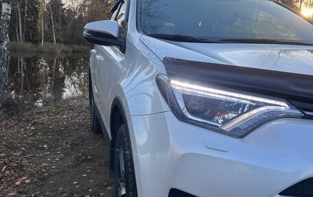 Toyota RAV4, 2018 год, 2 500 000 рублей, 3 фотография