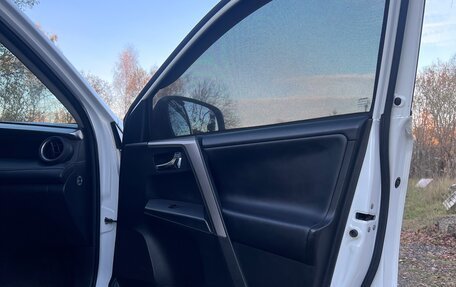 Toyota RAV4, 2018 год, 2 500 000 рублей, 12 фотография