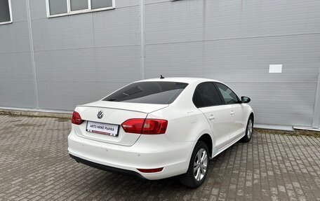 Volkswagen Jetta VI, 2012 год, 895 000 рублей, 4 фотография