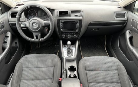 Volkswagen Jetta VI, 2012 год, 895 000 рублей, 8 фотография