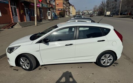 Hyundai Solaris II рестайлинг, 2015 год, 980 000 рублей, 12 фотография