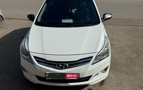 Hyundai Solaris II рестайлинг, 2015 год, 980 000 рублей, 13 фотография