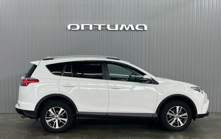 Toyota RAV4, 2017 год, 2 397 000 рублей, 4 фотография